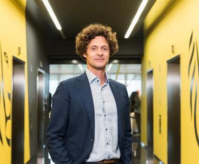 Foto van CEO Kristoff Van Rattinghe, Sensolus  – genomineerd voor ‘Startup of the Year 2023’